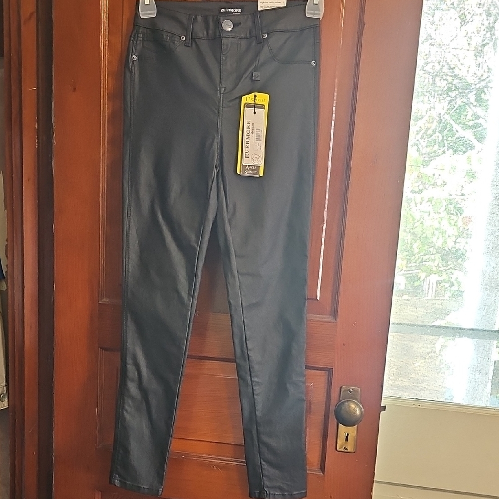 Chic High Rise Black Jeans